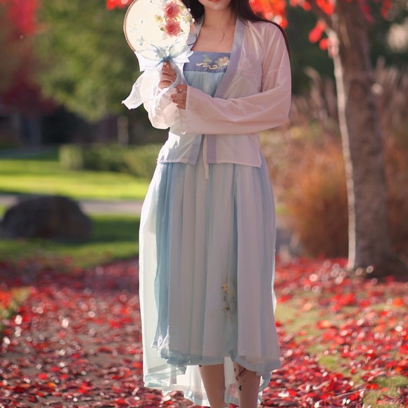 blue white hanfu size S - Picture 3 of 5
